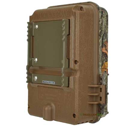 back view of the browning recon force 4k trail camera 