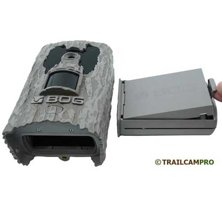 Bog Clandestine trail camera open view width="450" height="420"