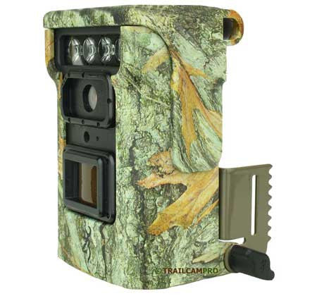 side view of the browning defender 850 wifi trail camera 